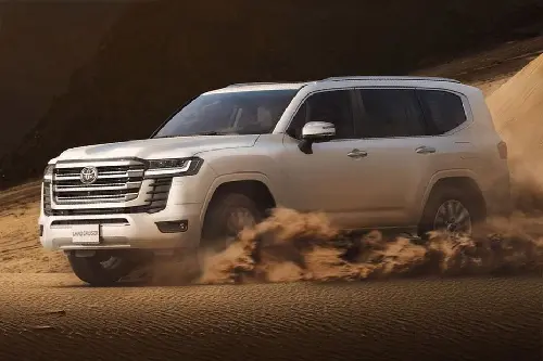 Land Cruiser Desert Advantage